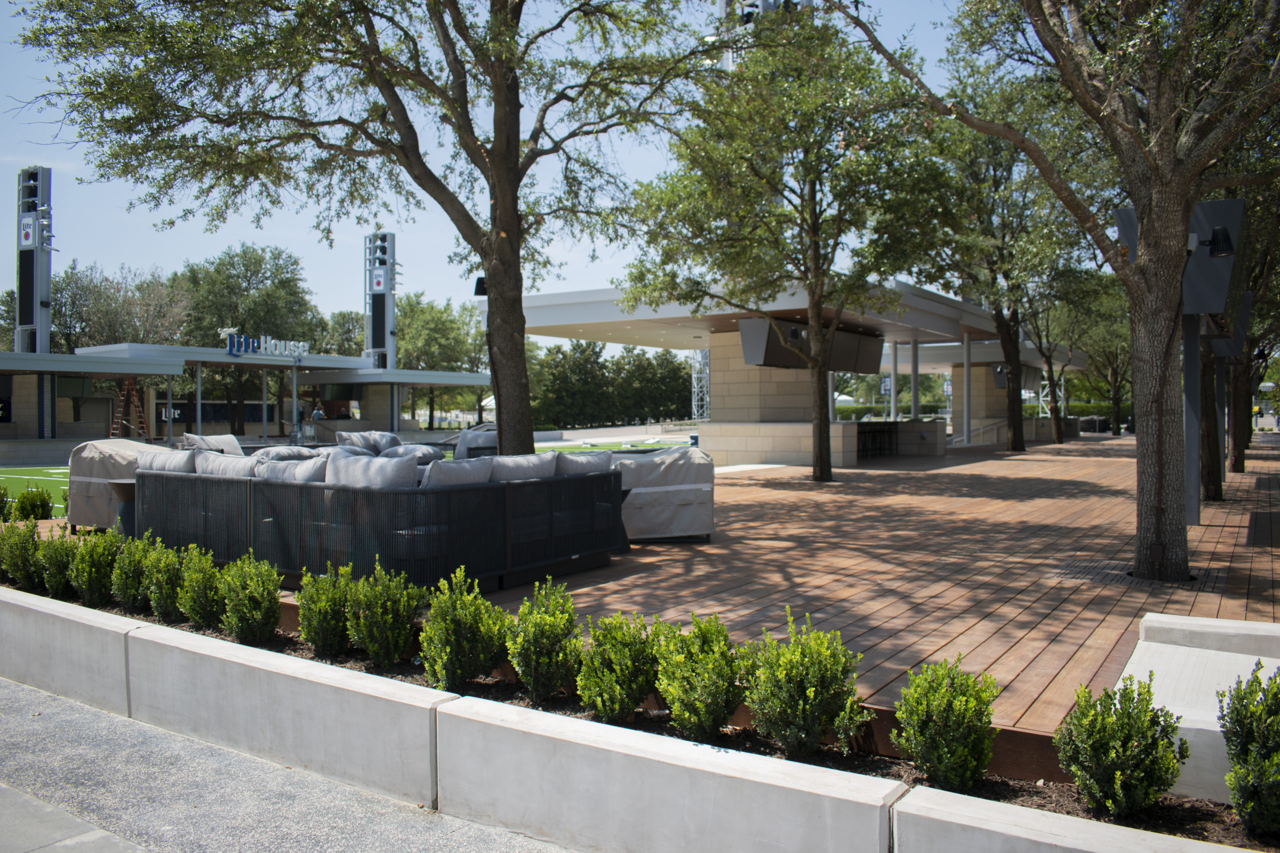 Miller Lite House at AT&T Stadium (Photo Credit Manhattan Construction)