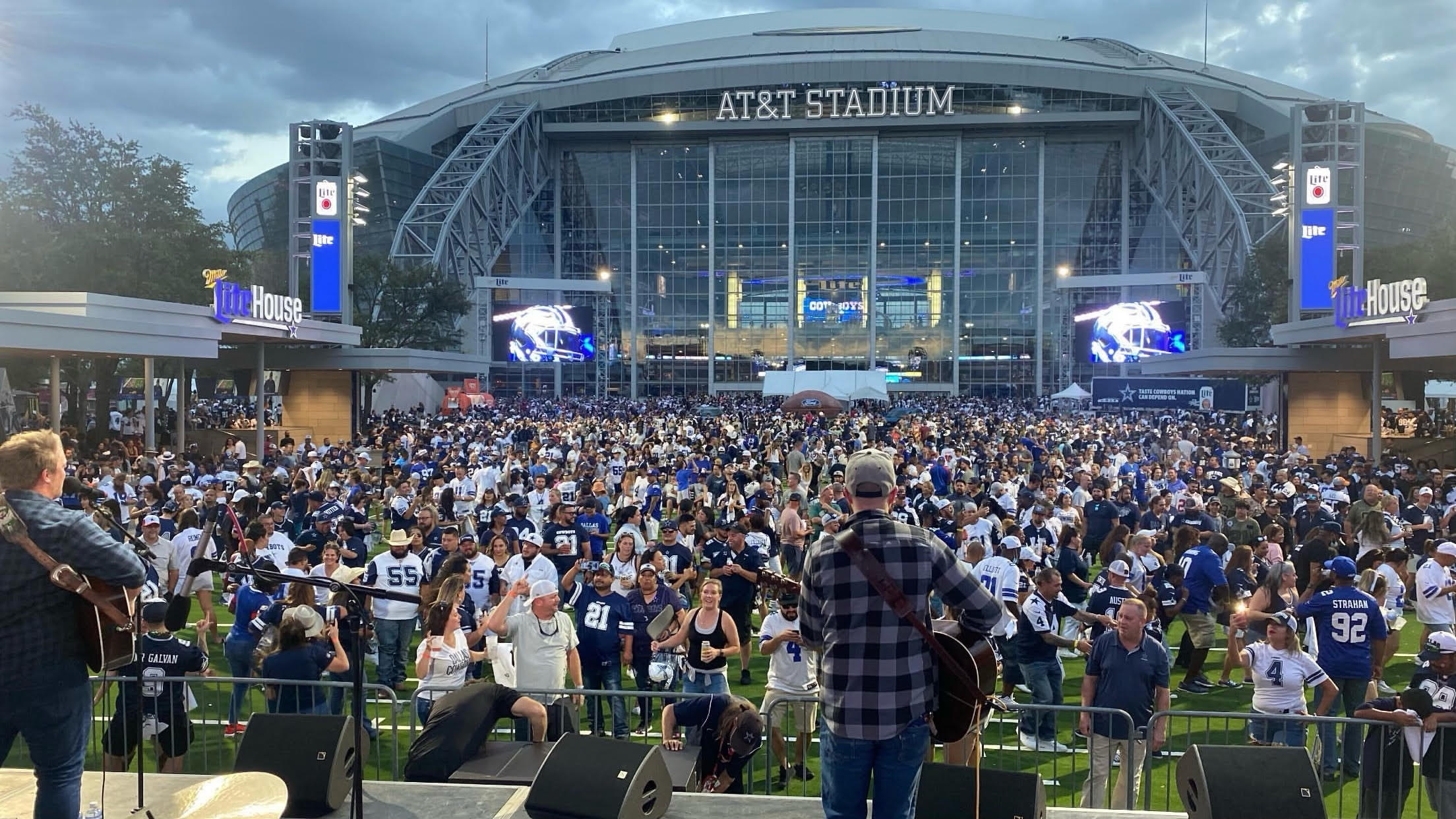 Miller Lite House at AT&T Stadium