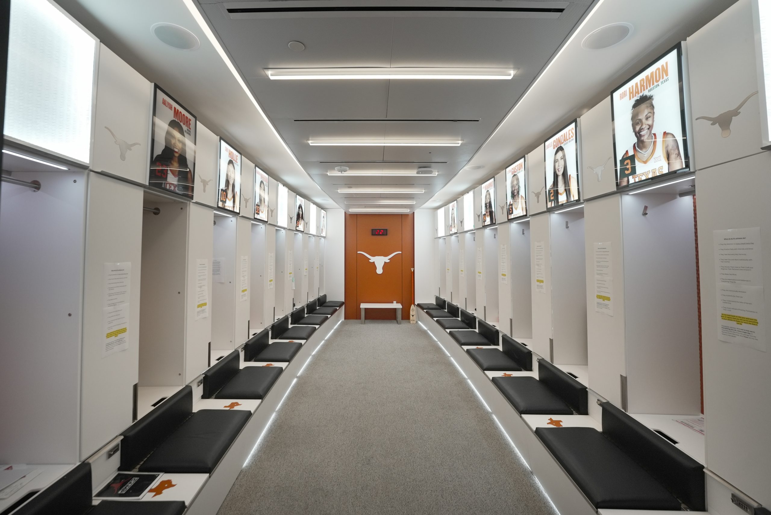 Women's Basketball Locker Room