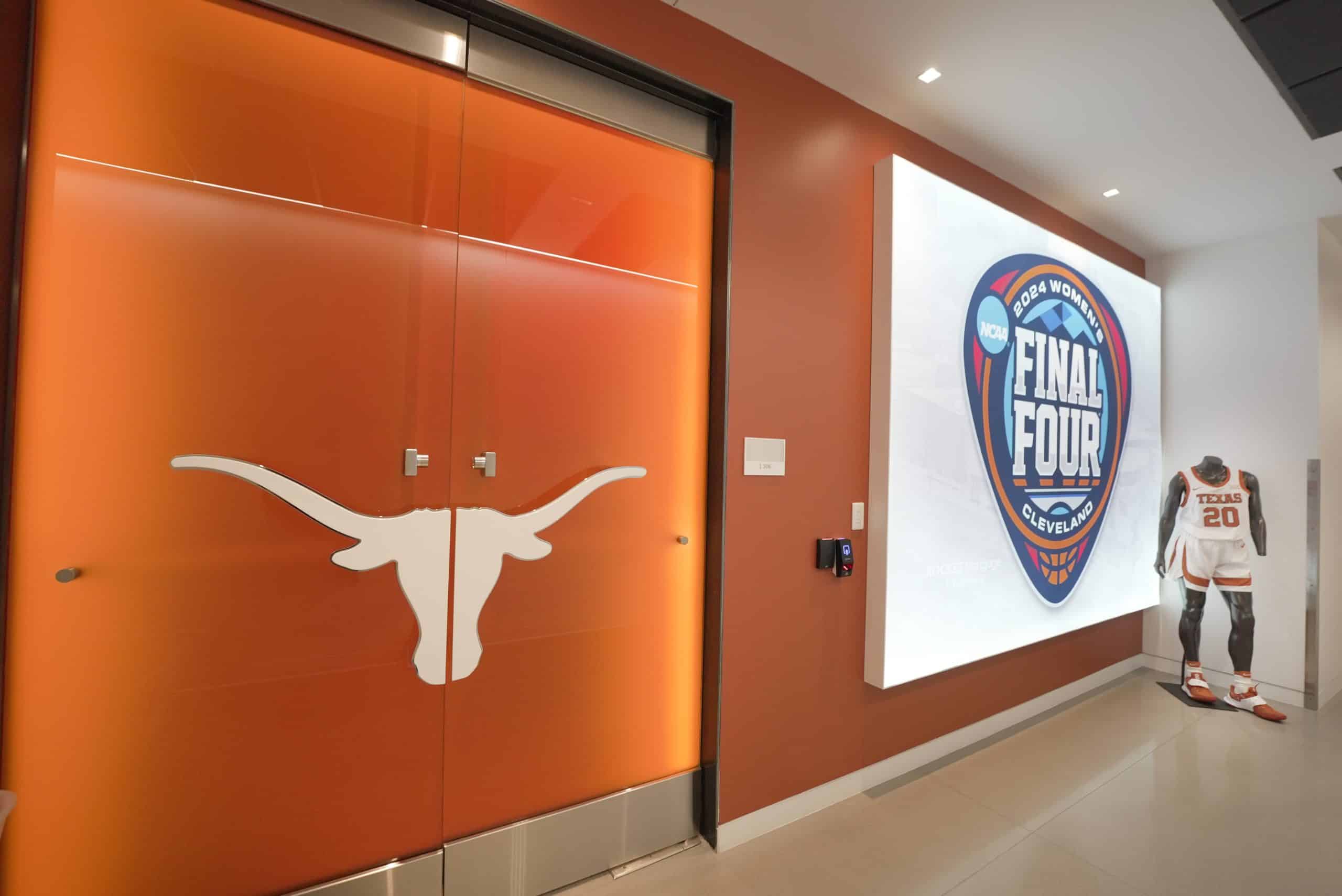 Women's Basketball Locker Room Entrance